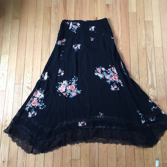 Free People Dresses & Skirts - Free People Martina Handkerchief Skirt